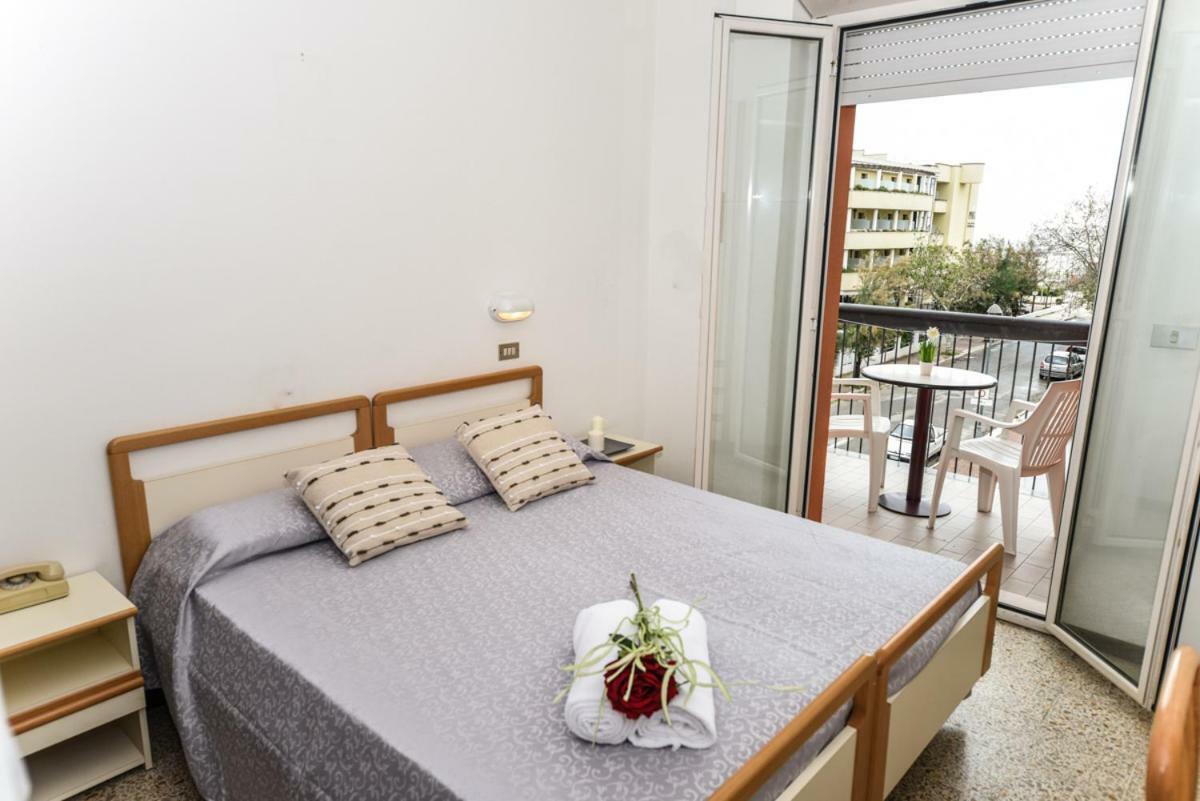 Hotel Caesar Misano Adriatico Exteriér fotografie